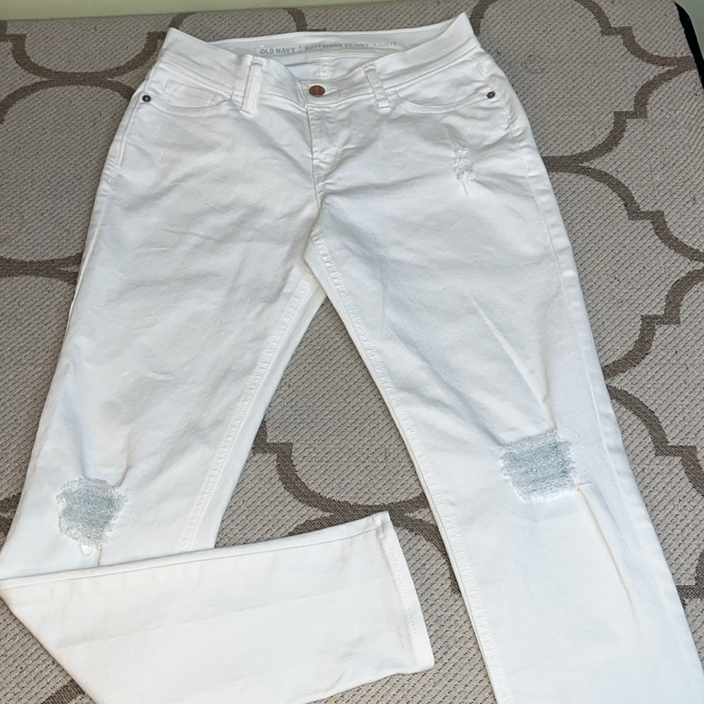 Old Navy Boyfriend Skinny Distressed White Jeans with Patched Knees Size 0